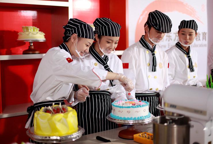 ���з����ؼ��ڣ�ѡ��רҵ�ǳɹ���ҵ�ĵ�һ��