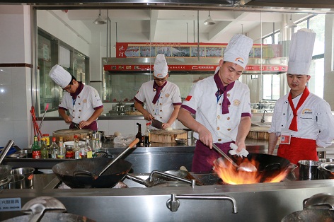 �����¶������ѧУ������γ�Ϊרҵ����