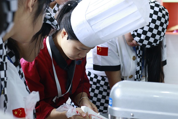 �����¶������ѧУ