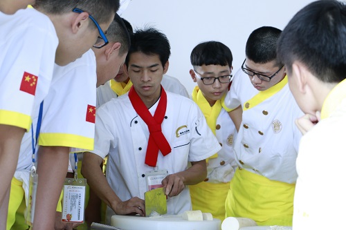 �����¶������ѧУ