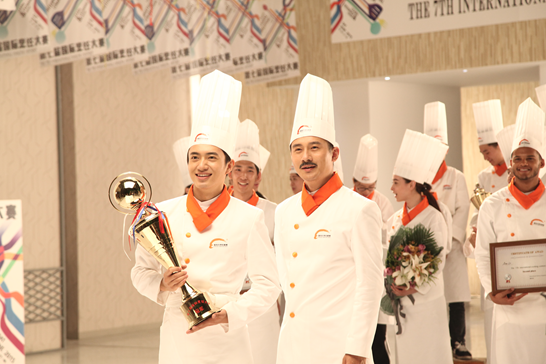 �����¶������ѧУ