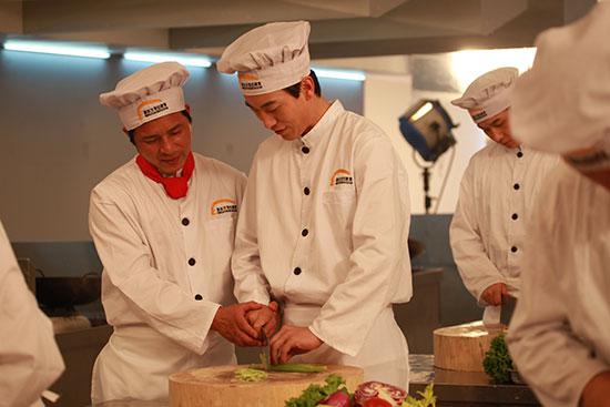 �����¶������ѧУ