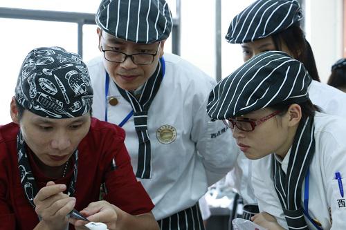 �����¶������ѧУ