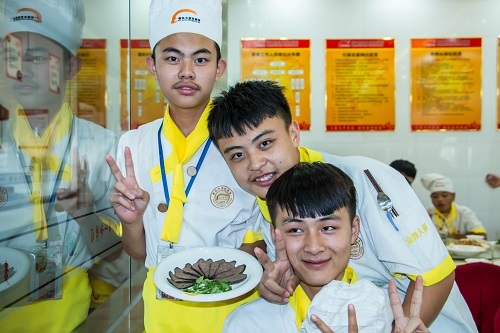 �����¶������ѧУ