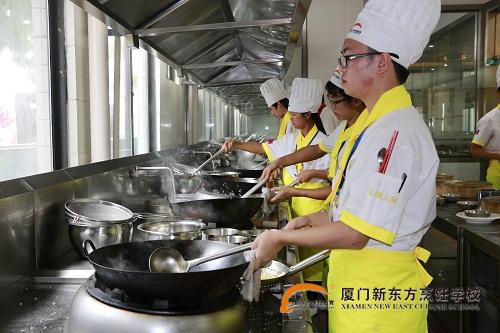 �����¶������ѧУ