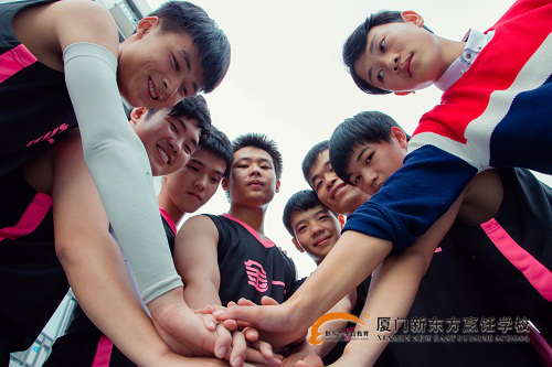 �����¶������ѧУ