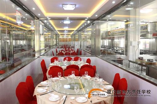 �����¶������ѧУ