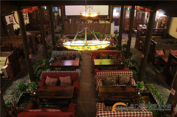 �����¶������ѧУ